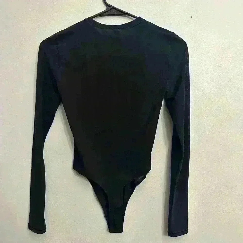 Lululemon Body Suit. Size 2 - Picture 1 of 4